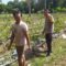 Bhabinkamtibmas Batu Putih Dukung Petani Cabai di Sekotong