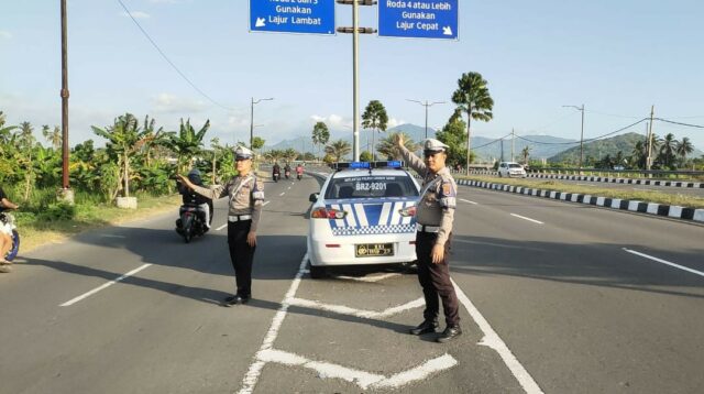 Edukasi dan Pencegahan 3C di Jalur Vital BIL oleh Satlantas Lombok Barat