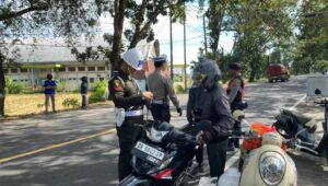 Kamseltibcar Lantas Diperkuat, Polres Lombok Barat Gelar Operasi di Kecamatan Gerung