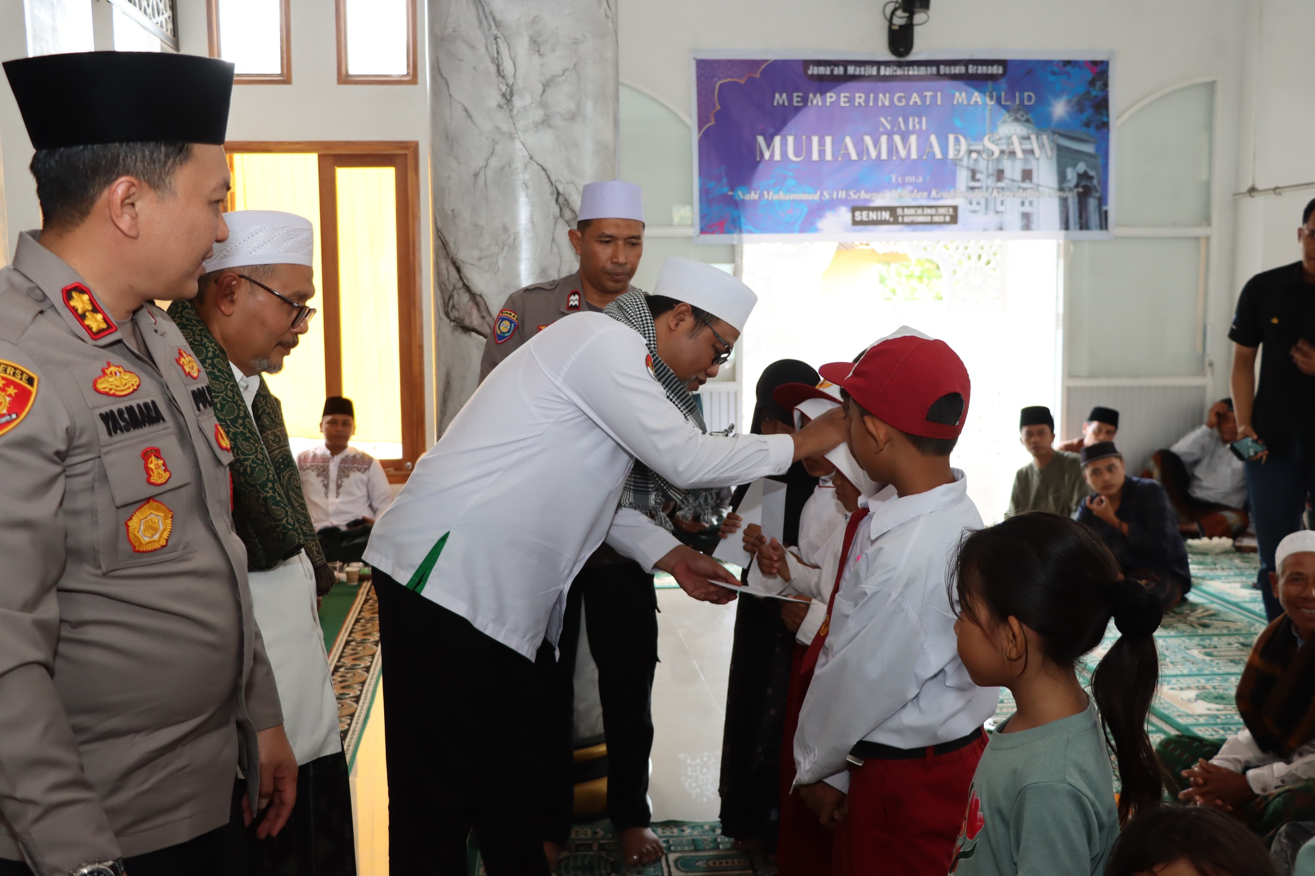 Kapolres Lombok Barat Tekankan Keteladanan Rasulullah pada Maulid Nabi di Masjid Baiturrahman
