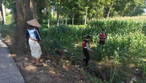 Patroli Ketahanan Pangan: Sinergi Polres Lobar dan Petani Jagung