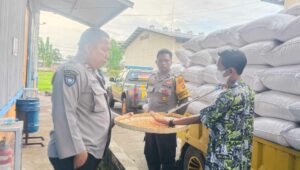 Sinergi Amankan Pangan: 7 Ton Jagung Petani Lobar Tiba di Gudang BULOG Mataram